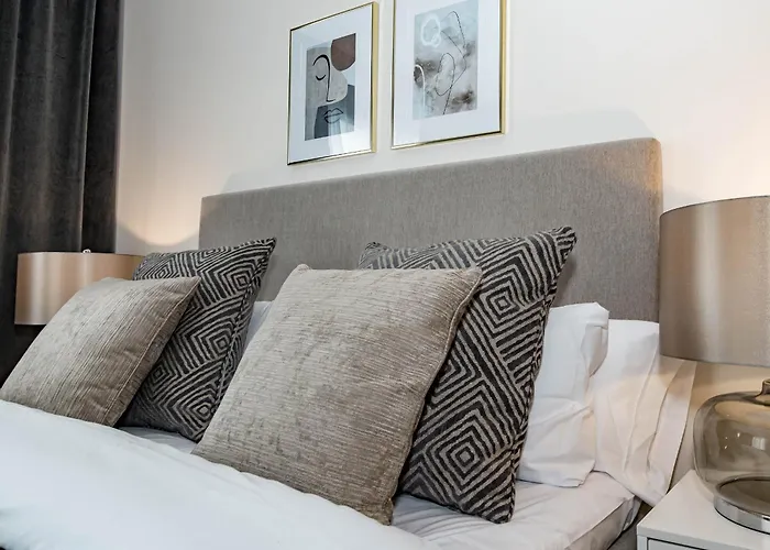 Lo- Los Olivos Benahavis By Roomservices